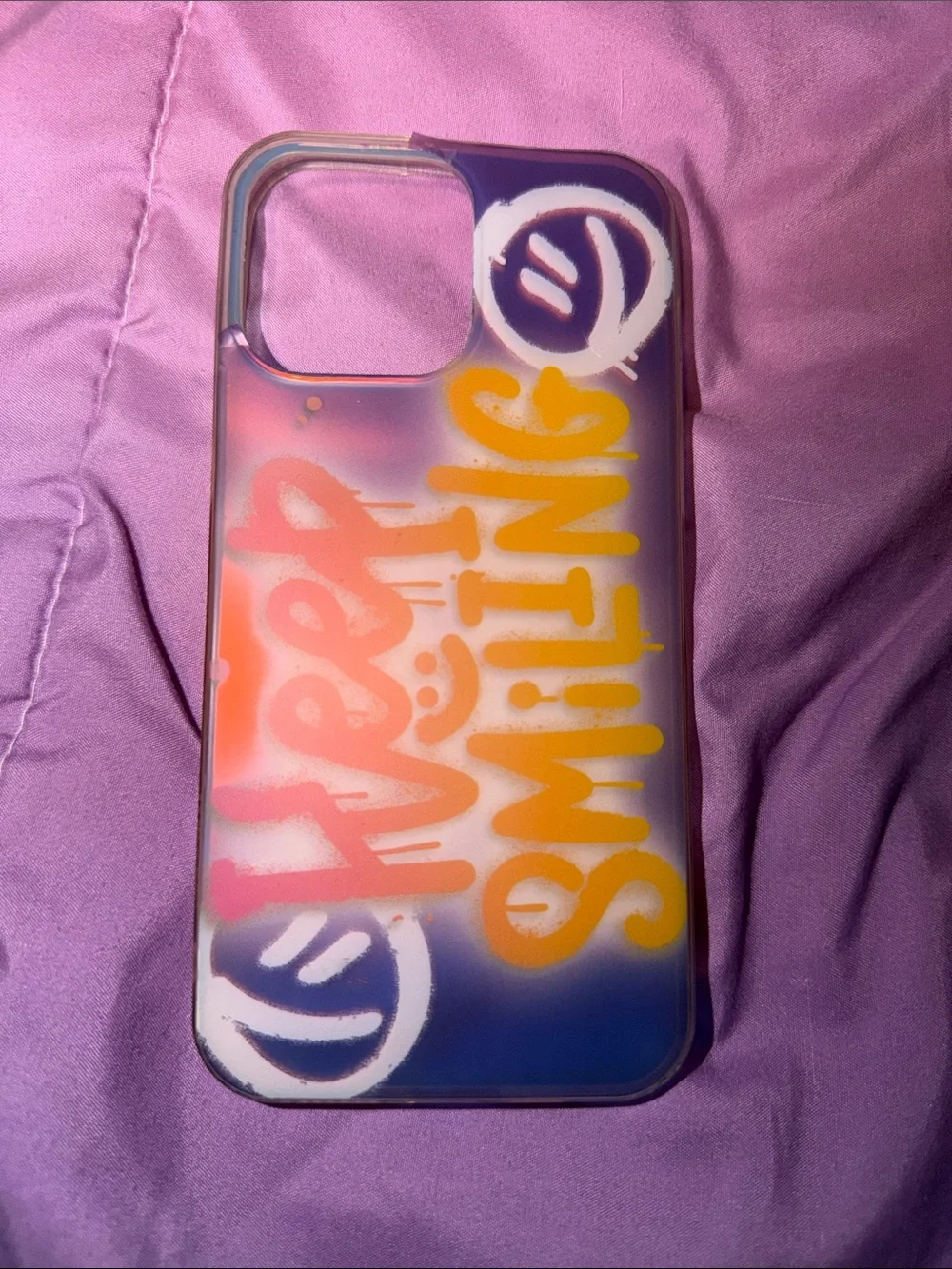 Phone Case with 'Keep Smiling' Graffiti Design - Pink, Purple, Yellow (15promax)